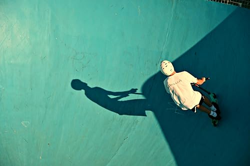 Chilli Pro Scooter Ventus M | High-End Stunt Scooter | Der Leichteste Park Scooter f&uuml;r Bestleistungen in der Luft | Gesamth&ouml;he vo 81 cm | 110 mm PU R&auml;der mit ABEC 9 Bearings | Black/White