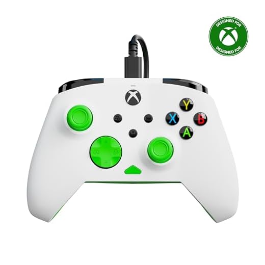 Turtle Beach Rematch Core Manette de jeu filaire blanche et verte avec commandes audio, moteurs de grondement et déclencheurs d'impulsion – Licence pour Xbox Series X ou S, Xbox One et PC Windows