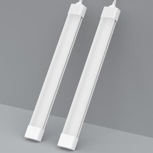 Réglette LED 120cm étanche pour illuminer efficacement votre sous-sol sombre et votre atelier