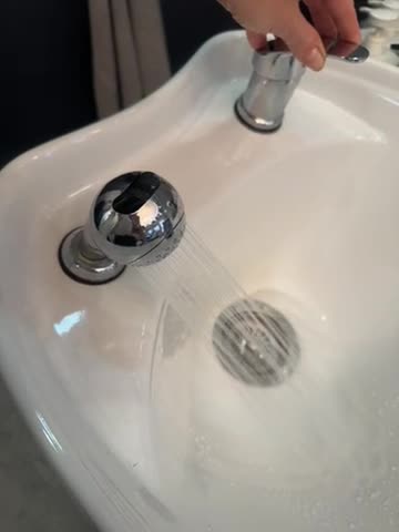 Mengkraan inclusief handdouche ZWART compleet 3/8 duims - Capelle Haarwerken Mengkraan inclusief handdouche ZWART compleet 3/8 duims - Capelle Haarwerken