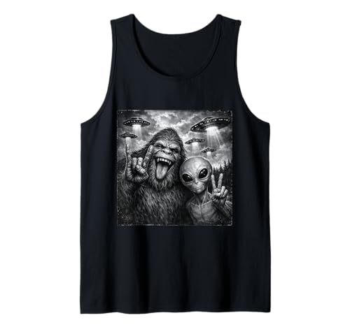 Funny Alien and Bigfoot Selfie UFO Rock on Sign Sasquatch Débardeur