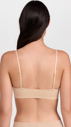 Calvin Klein Women's Invisibles Gel Wire Lightly Lined Bralette3