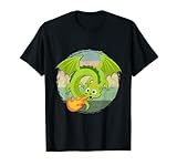 Por encima de nosotros, esbozados contra el cielo brillante, los dragones abarcan cada espacio disponible en el borde. Y el sol está hecho de cada uno de ellos con Dragon Merchandise. Agarra diseños de dragón como accesorios de tanque de dragón barbado o armado Dragon LV.