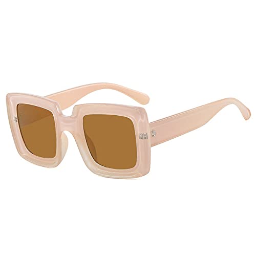 Lunettes de soleil carrées punk pour vos festivals d'été et sorties urbaines stylées en beige
