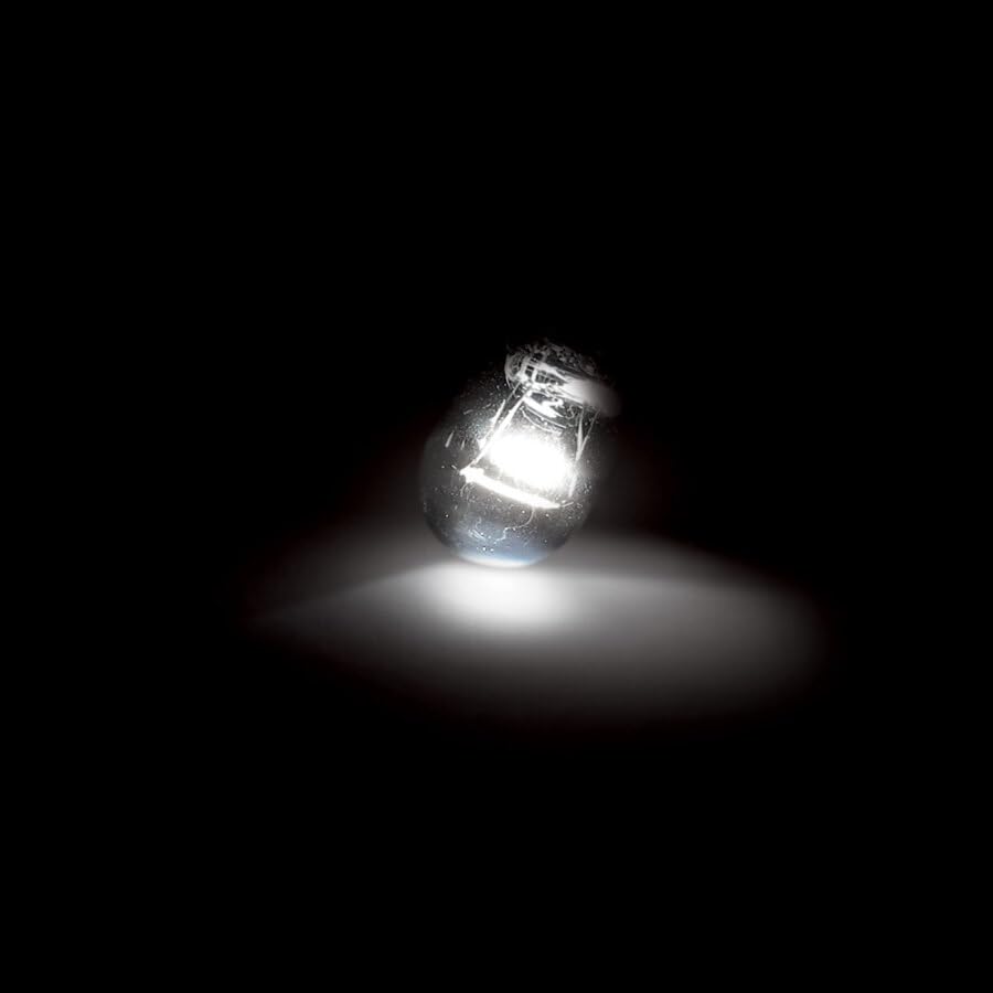 Bombilla LED E27 luz cálida para iluminación interior de casa y dormitorio 2