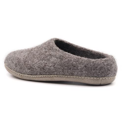 Image of Men's 'Newport' Wool House Shoe
