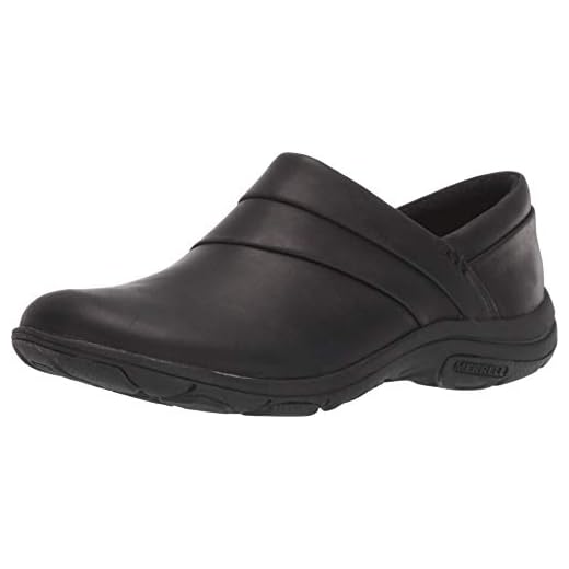 Merrell Women's Dassie Stitch Moccasin, Black, 8 Wide