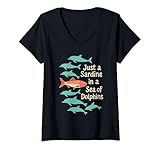 Photo Gallery donna maglietta sardine summer in latta coastal grandma retro beach life maglietta con collo a v Photo Gallery donna maglietta sardine summer in latta coastal grandma retro beach life maglietta con collo a v
