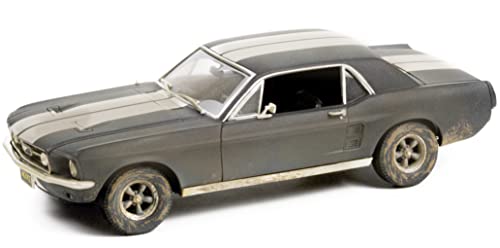 Greenlight 1967 Coupe Matt Black con rayas blancas 1:18
