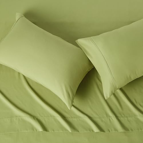 Image of Amazon Basics Lightweight Super Soft Breathable Microfiber 4-Piece Bed Sheet Set, Queen, Oliver Light, Solid