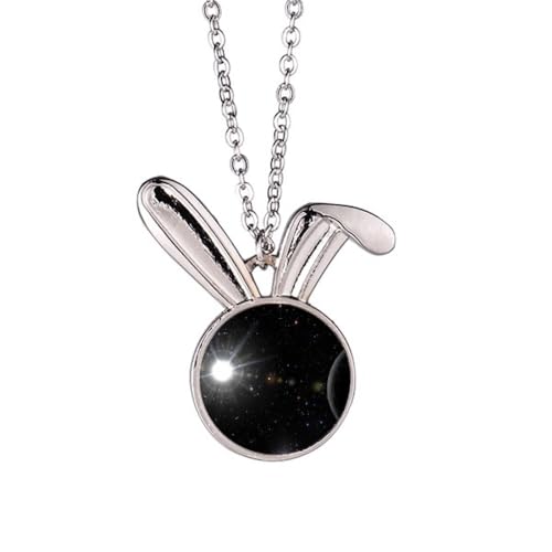 Collier lapin art déco blanc nuit sombre : bijou d'exception émaillé