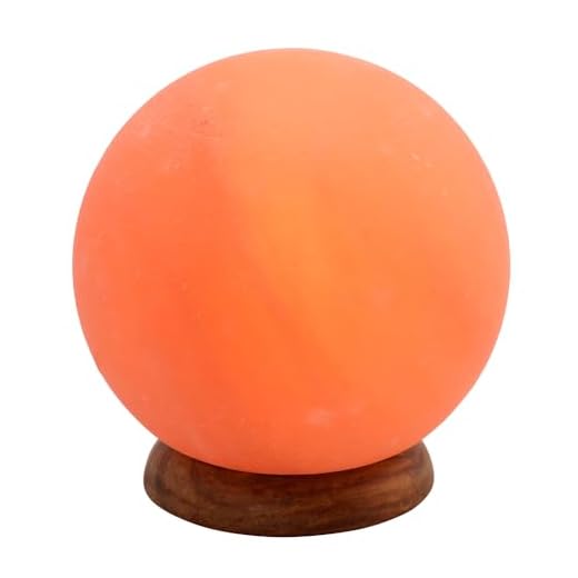 HIMALAYA SALT DREAMS - Belyst saltkristall PLANET med träbas, inklusive elektrisk och speciell ljuskälla (E14) från Punjab/Pakistan