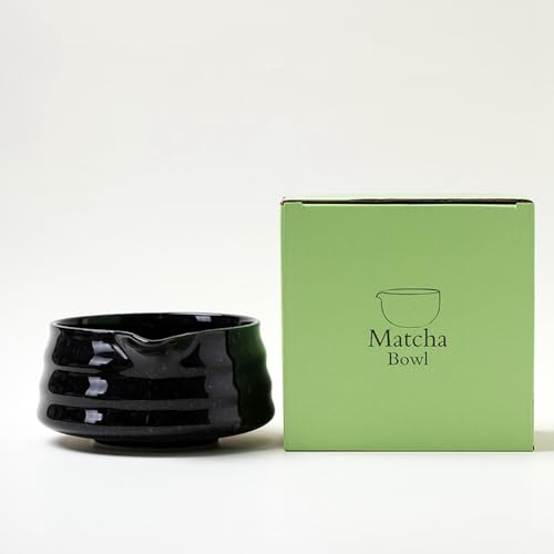 YlobdolY Bol à matcha en céramique avec bec verseur, bol traditionnel fait à la main en porcelaine émaillée solide japonaise à rayures avec coffret cadeau pour fouetter le matcha noir vif