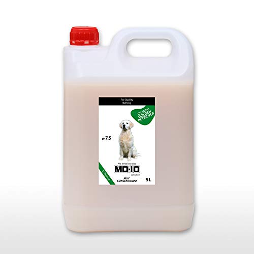 Champú para Golden Retriever - Champú para Perros Hidratante y Dermoprotector Vitamina D-Pantenol - Activos Desenredantes - Aspecto Sedoso - Vegano - Fabricado en España - 5 L - MD-10 COLLECTION