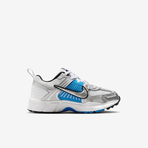 Nike Vomero 5 Little Kids' Shoes (HF6999-105, White/Light Photo Blue/Black/Metallic Silver)3