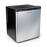LEICHT ZU BEWEGENDER MINIKÜHLSCHRANK - Die Minibar von Alpina wiegt weniger als 10 Kilogramm, sodass Sie sie problemlos bewegen können, zum Beispiel von oder zu Ihrem Ferienhaus auf dem Campingplatz.