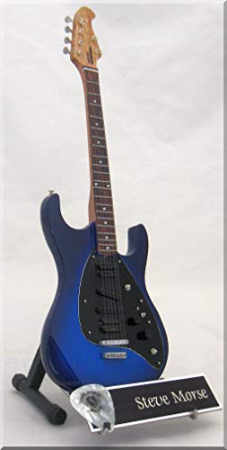STEVE MORSE Guitare Miniature avec médiator Music Man - Les Beatles, Paul McCartney, John Lennon, RIngo Starr, George Harrison STEVE MORSE Guitare Miniature avec médiator Music Man
