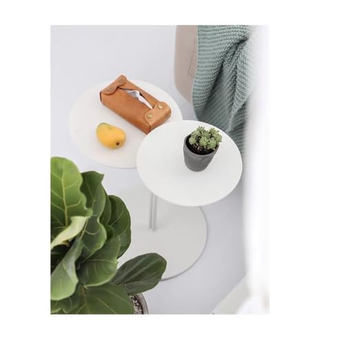 Table basse compacte en fer blanc pour optimiser un petit espace de salon