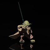 【Anwendung】Master Yoda figuren kann an vielen Orten platziert werden, z. B. in Ihrem Auto, Schlafzimmer, Bett, Wohnzimmer usw. Eine unverzichtbare Sammlung für alleStar Wars Fans.