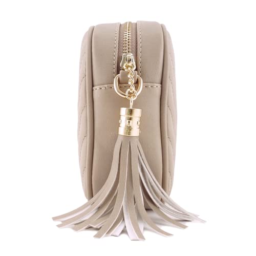 Image of Simple Shoulder Crossbody Bag With Metal Chain Strap And Tassel Top Zipper
