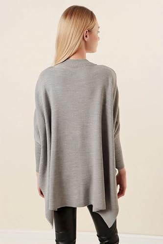 Image of Women's Crew Neck Batwing Sleeve Split Hem Oversized Knit Poncho Sweater