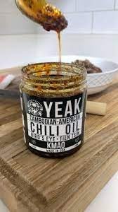 Miniatura 3 de Yeak Inc Salsa picante Kmao Chili Oil para filetes, fideos, tacos Salsa casera Camboyano-Americana (Chili Oil KMAO) Nivel de calor - Caliente