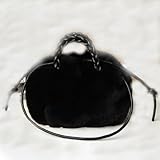 Questo portafoglio non è solo uno strumento per conservare denaro e carte, ma può anche essere utilizzato come una pochette alla moda o una mini borsa. Puoi portarlo in varie occasioni, come riunioni di lavoro, cene, shopping, ecc. Il design multifunzionale ti consente di utilizzarlo in modo flessibile secondo necessità.