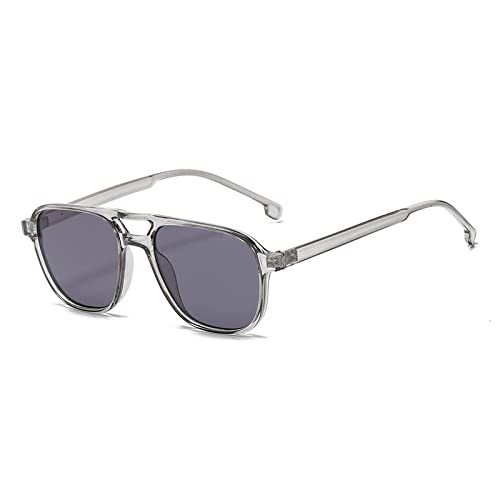 Lunettes de soleil tendance léopard verres carrés grand format et style rétro chic