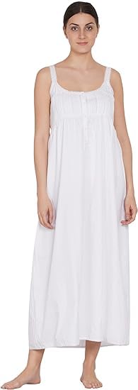 Robe de nuit en coton blanc pour vos soirées de détente à la maison