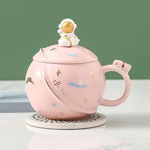 ZMHQLPDZ Funny Gift Mugs for Woman, 450ml/15oz Cute Astronaut Mug With Lid And Spoon, Kawaii Cup Novelty Mug For Coffee, Tea And Milk, Mug Gift (Pink) Cover