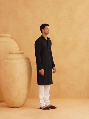Image of Sojanya (Since 1958 Men'S Geometric Embroidered Thread Work Cotton Straight Long Kurta