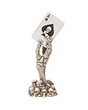 Lege dich niemals mit dem Tod an, denn er ist dir immer einen Schritt voraus. Sein Pik Ass ist der beste Beweis dafür. Unsre Skeletthand mit Pik Ass als Gothic Deko ist ein Muss für Fans des Makabren.