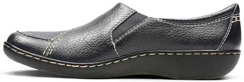 Clarks Women's Ashland Lane Q Slip-On Loafer, Navy, 8