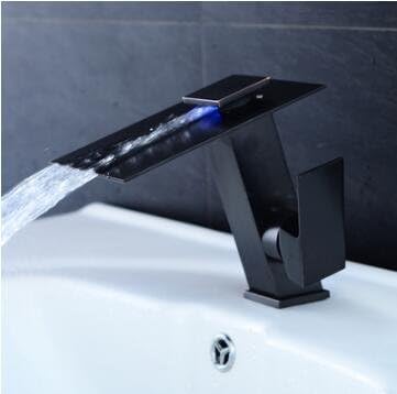 Mélangeur d'évier LED antique de salle de bain avec deux tuyaux de plomberie PC et tapis