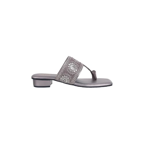 Image of Metro Women Embellished Ethnic Kolhapuri Block Heel Slip-on Sandal
