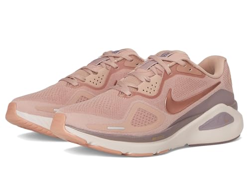 Nike Women's Structure 26 Sneaker