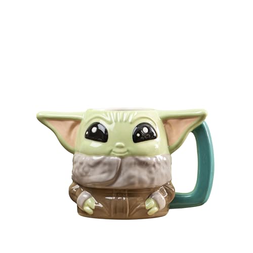 Zak Designs Star Wars The Mandalorian - Taza de café de cerámica esculpida para bebidas calientes, recuerdo coleccionable con personaje 3D único (12 onzas, Grogu)
