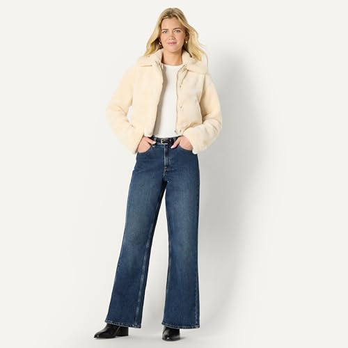 Image of Amazon Essentials Women's Oversized-Fit Cropped Faux Fur Jacket with Collar