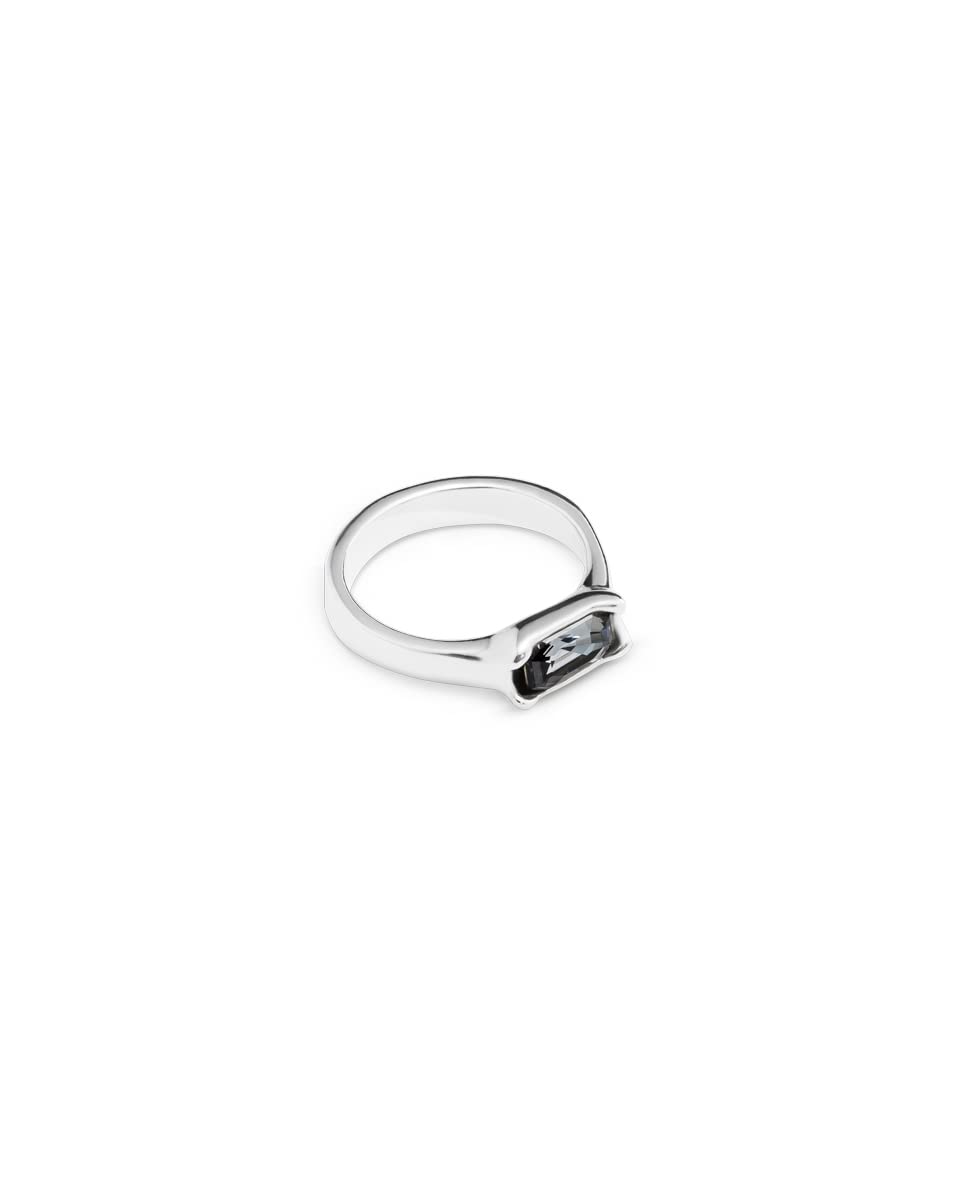 Anillo en aleación de metales con cristal facetado y bañado en plata de ley