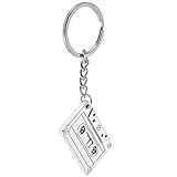 Polyvalence et style : ce pendentif s'accorde avec toutes vos tenues et apporte une touche unique et tendance à votre look. porte-clés vintage, pendentif cassette pour femme