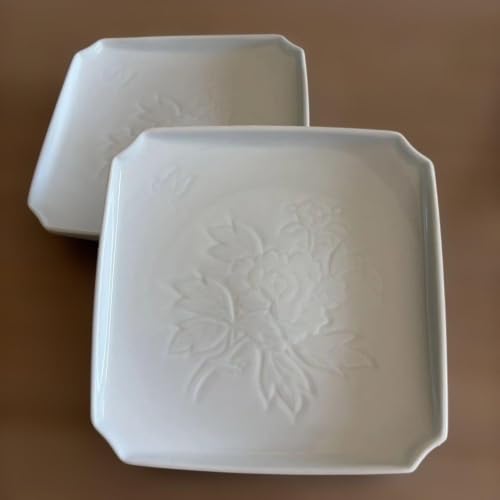 Izushi-yaki pure-white porcelain (hakuji) small soba plate from Izushi, Toyooka, Hyogo