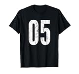 Photo Gallery number 05 zero five distressed vintage sport team player s maglietta Photo Gallery number 05 zero five distressed vintage sport team player s maglietta