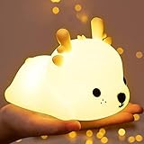 Bonita lámpara de luz de ciervo: la luz nocturna de ciervo está hecha de silicona sin BPA, material suave y lavable, 100% seguro e higiénico para niños. Modo de respiración blanco cálido y 7 colores. Esta lámpara de noche es un regalo ideal para niños, adolescentes y amantes de los tiburones.