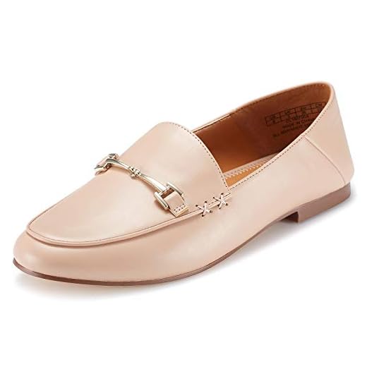 25 Chic Winter Work Outfits for Women – Stylish Office Looks for Cold Weather Loafers