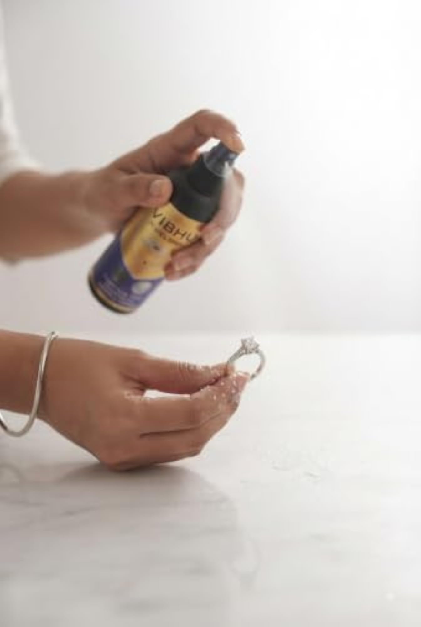 Vibhu Jewelshine Jewellery Cleaning Spray for Artificial Ornaments