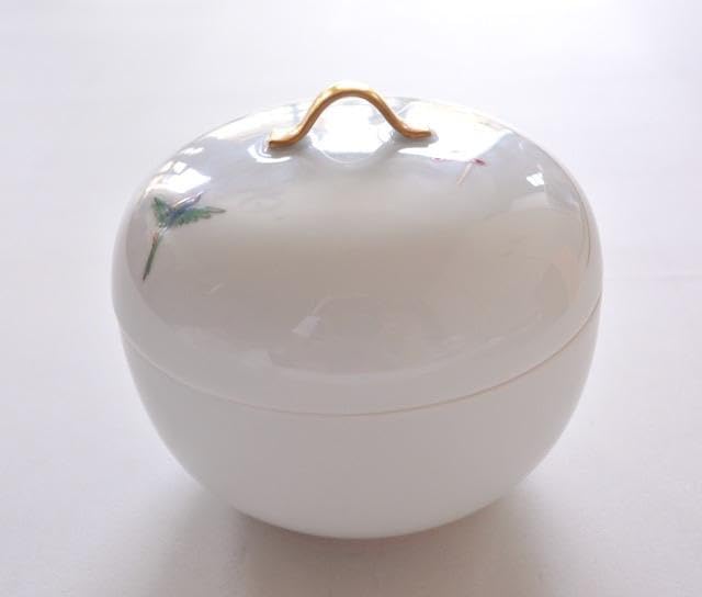 Amazon.co.jp: 深川製磁 蓋物 ボンボニエール 蓋付き 容 菊 小鳥