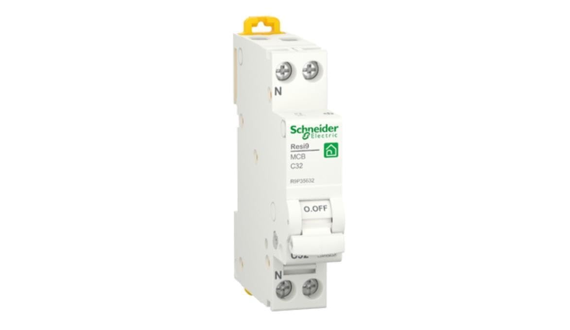 Schneider Electric R9P35632 Interruttore Magnetotermico, Resi9 MCB, Curva C, 1P+N Poli, Bianco, 32A Corrente Nominale