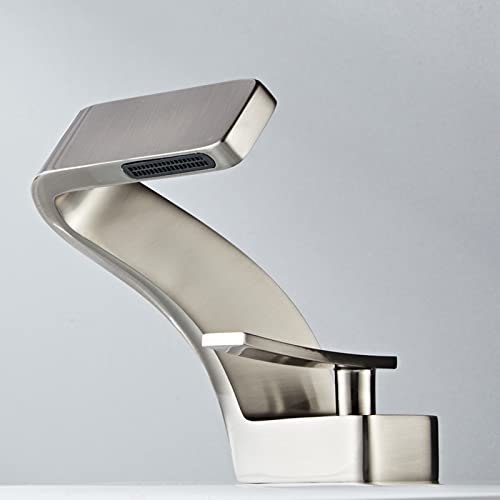 Mitigeur de lavabo cascade en laiton brossé pour salle de bain élégante