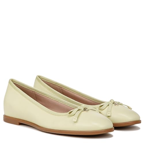 Image of Naturalizer Essential