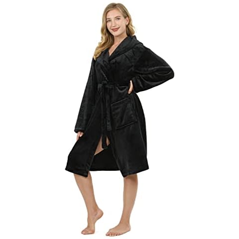 Winthome Dressing Gown for Women Men,Soft Fleece Bathrobe with Hood,Winter Cozy Fluffy Bath Robe,Ladies Dressing Gown with Pocket(Classic Black M) Cover